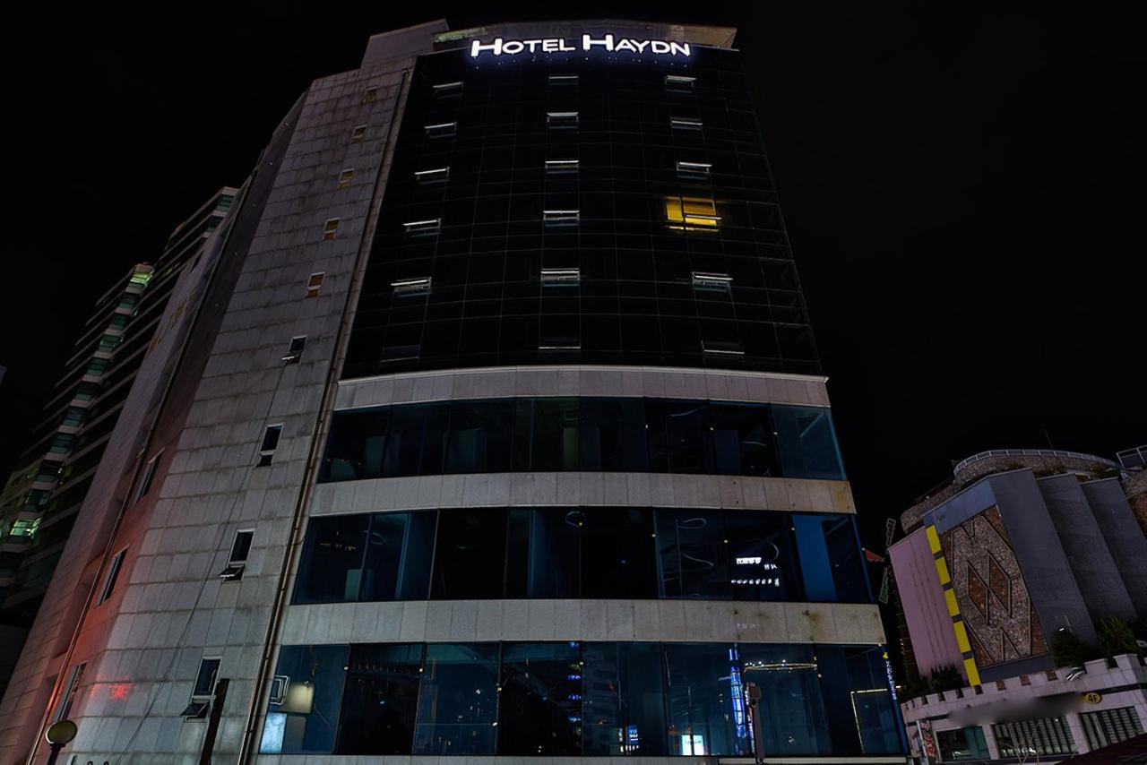 Hotel Haydn Busan Bagian luar foto
