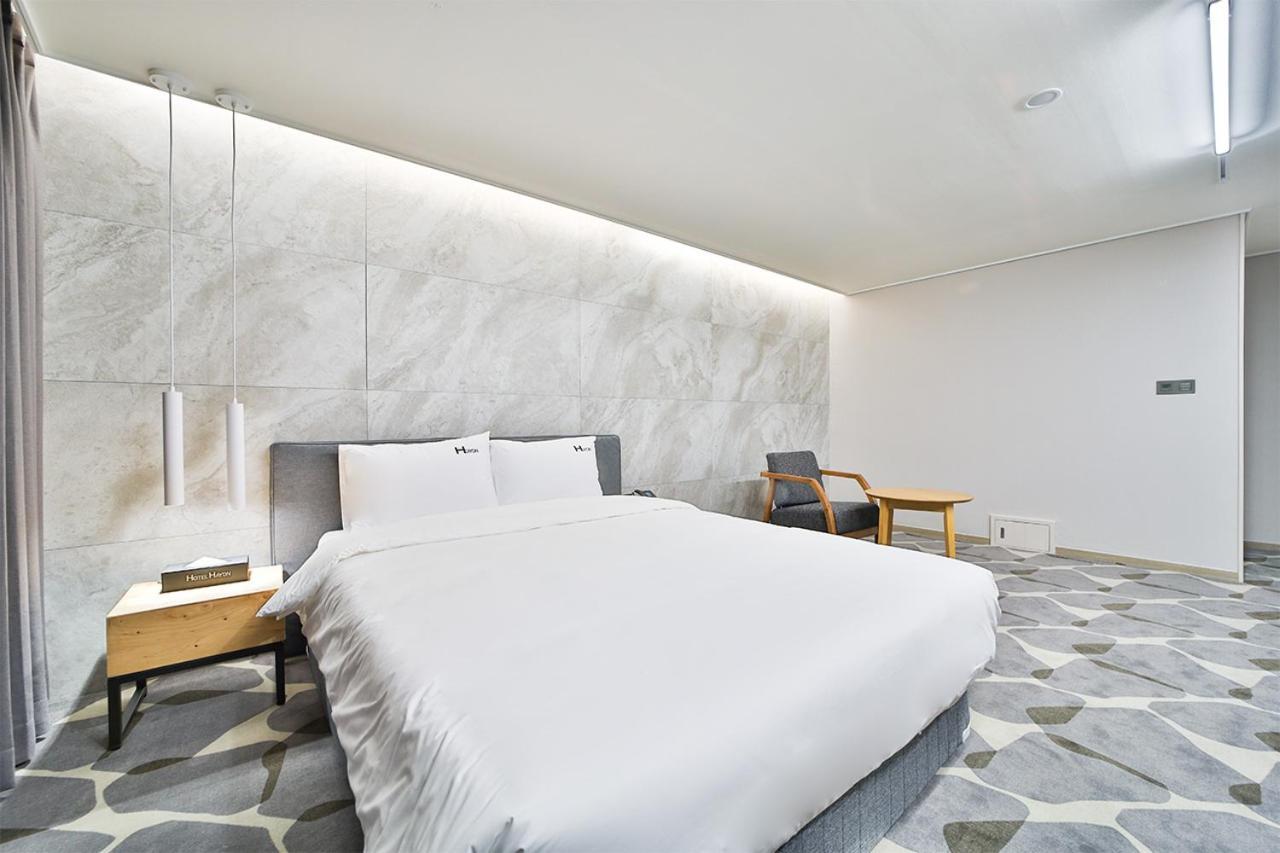 Hotel Haydn Busan Bagian luar foto