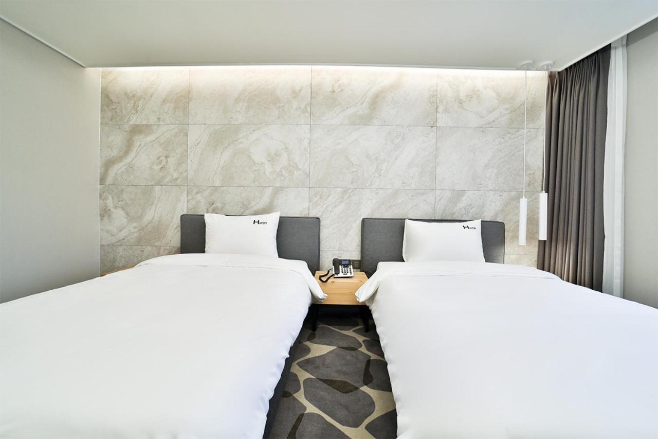 Hotel Haydn Busan Bagian luar foto