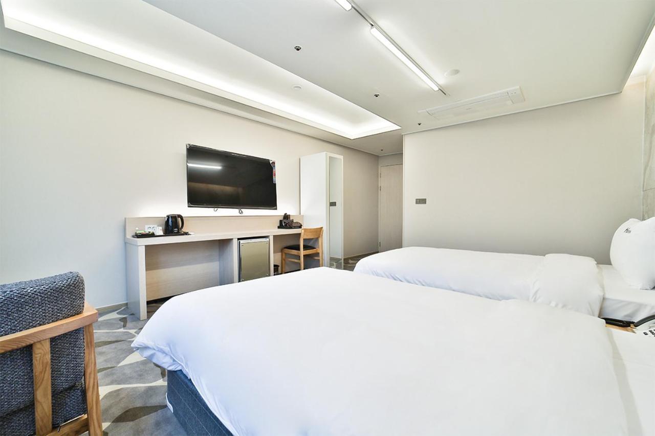 Hotel Haydn Busan Bagian luar foto