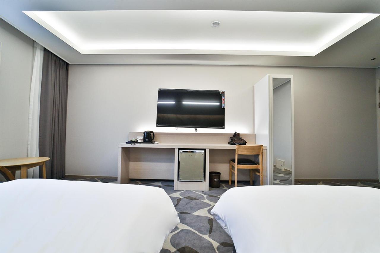 Hotel Haydn Busan Bagian luar foto