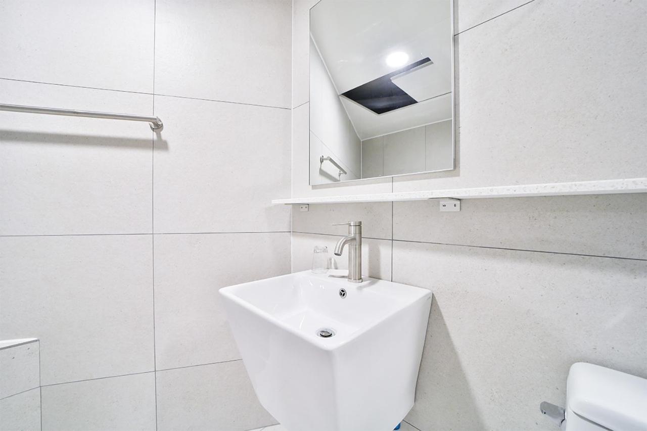 Hotel Haydn Busan Bagian luar foto