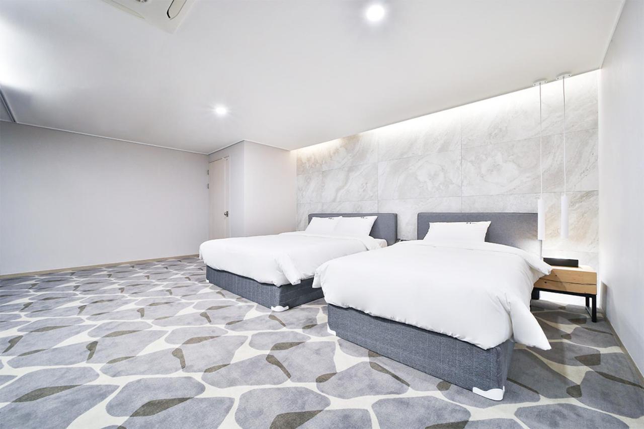 Hotel Haydn Busan Bagian luar foto