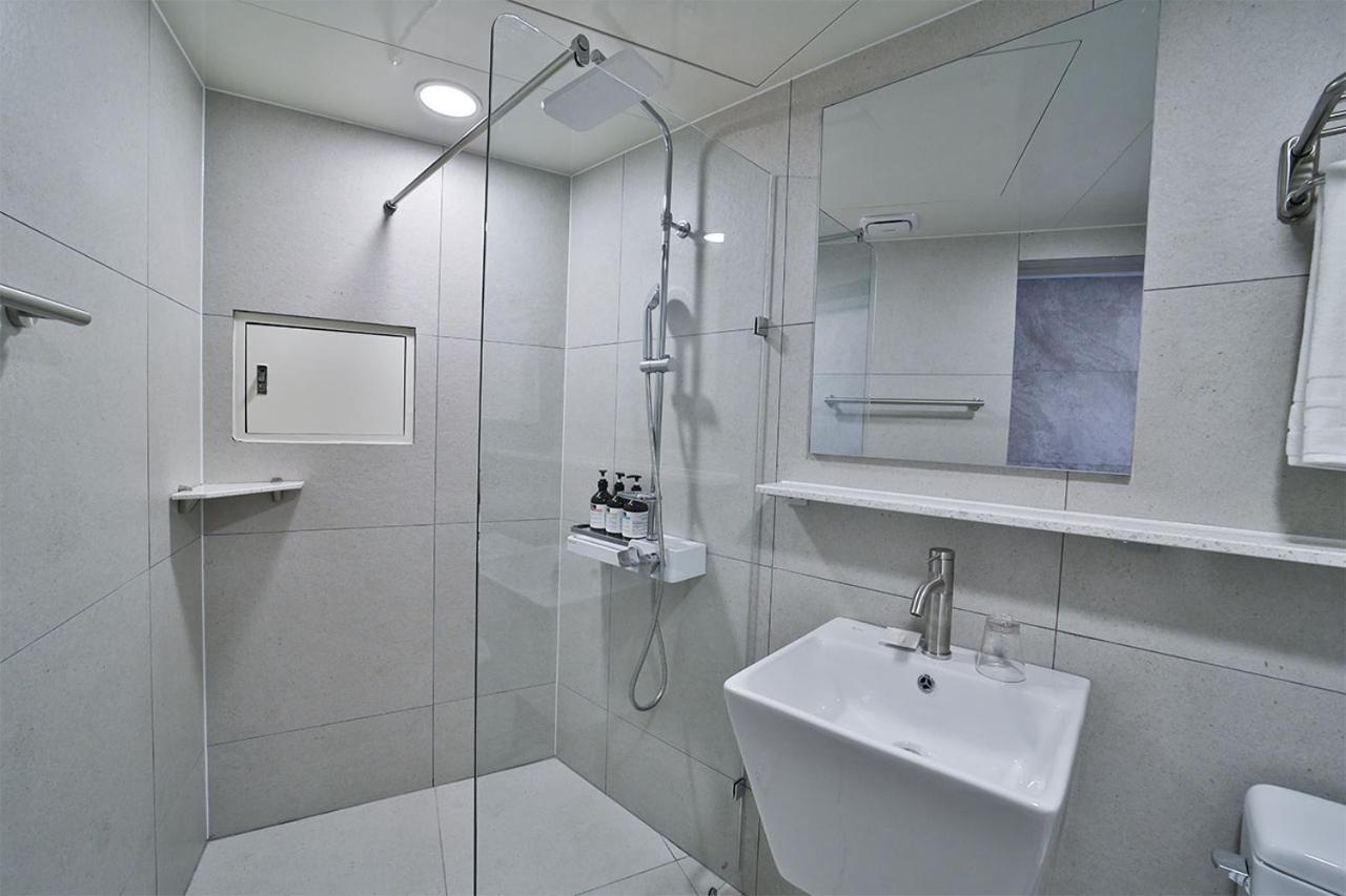 Hotel Haydn Busan Bagian luar foto