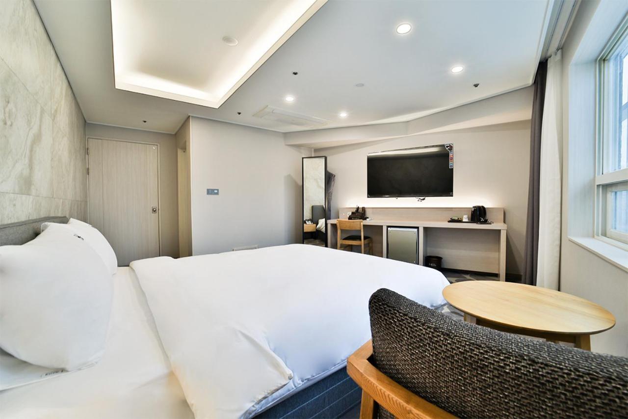 Hotel Haydn Busan Bagian luar foto